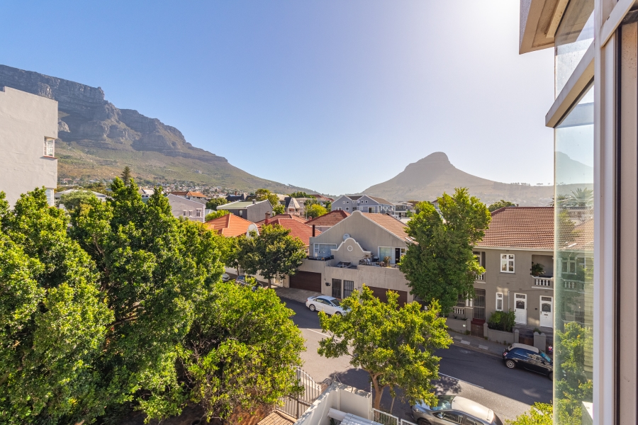 1 Bedroom Property for Sale in Vredehoek Western Cape